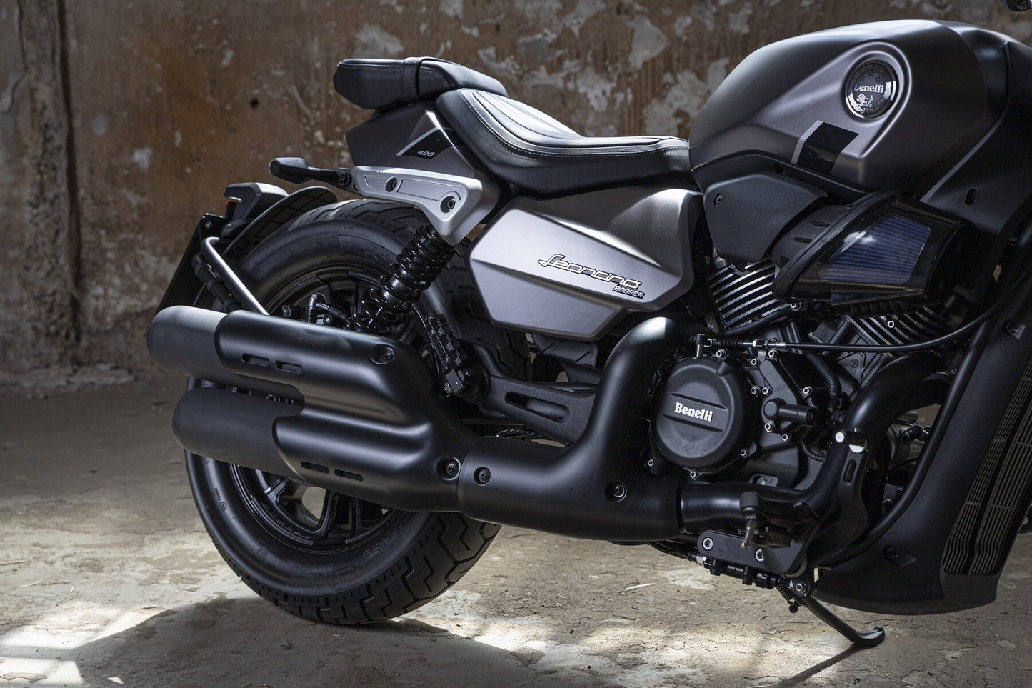 Benelli Leoncino Bobber 400