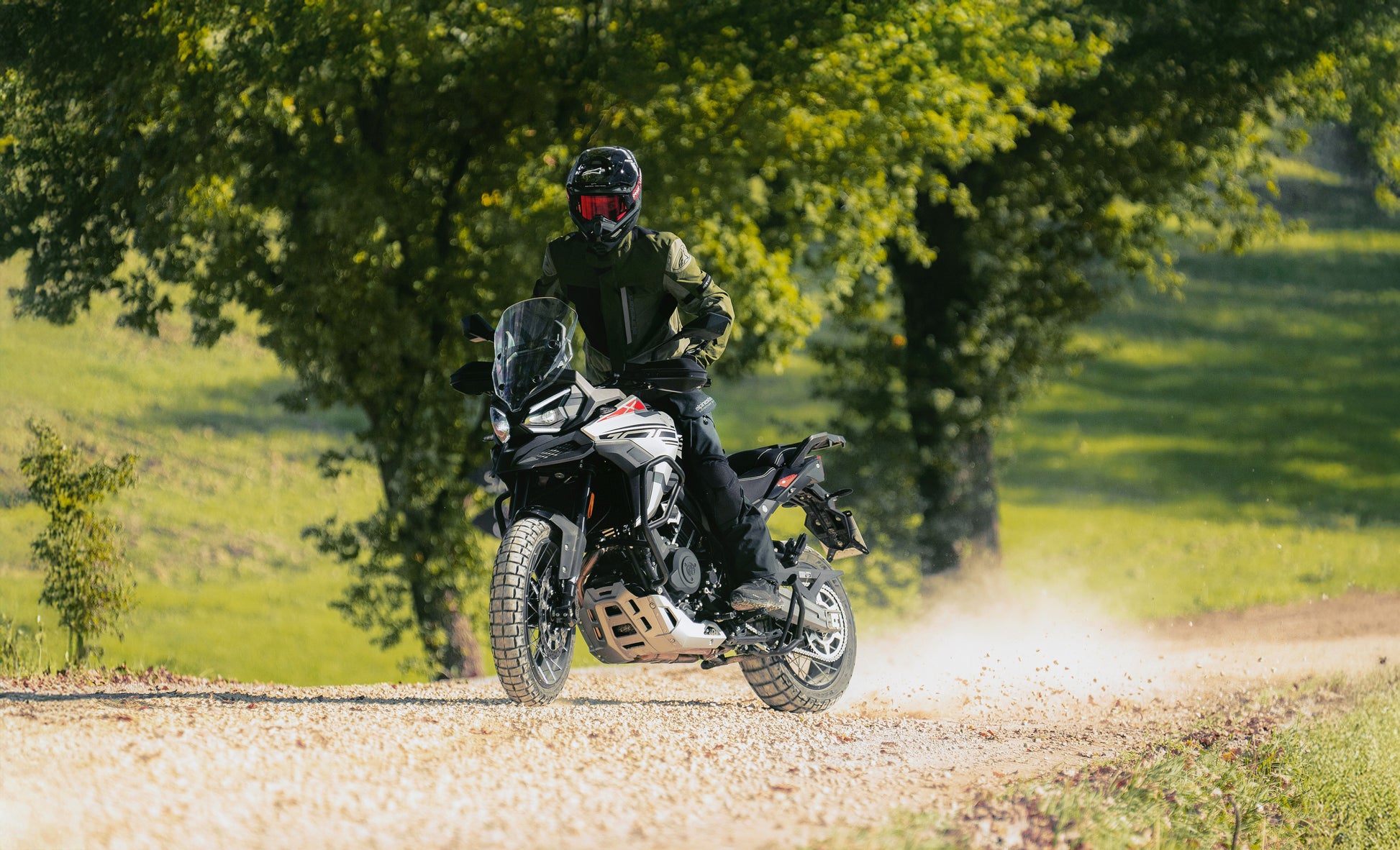 MORBIDELLI MOTO DE AVENTURA TRAIL - T1002VX. MOTOPARTES ASTROMIL REBORDOSA PORTO